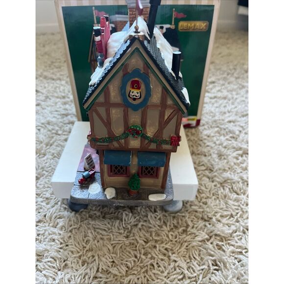 LEMAX Holiday Nutcracker & Wood Toy Carve #55994 Retired 2021 New Light Included - Picture 5 of 14